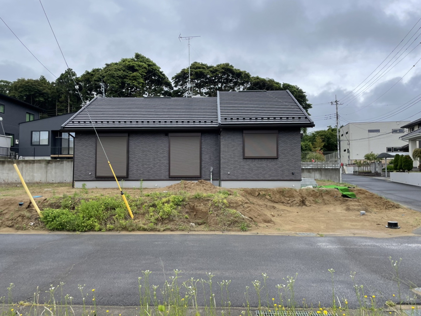 BLACK×BROWNで魅せるエクステリア